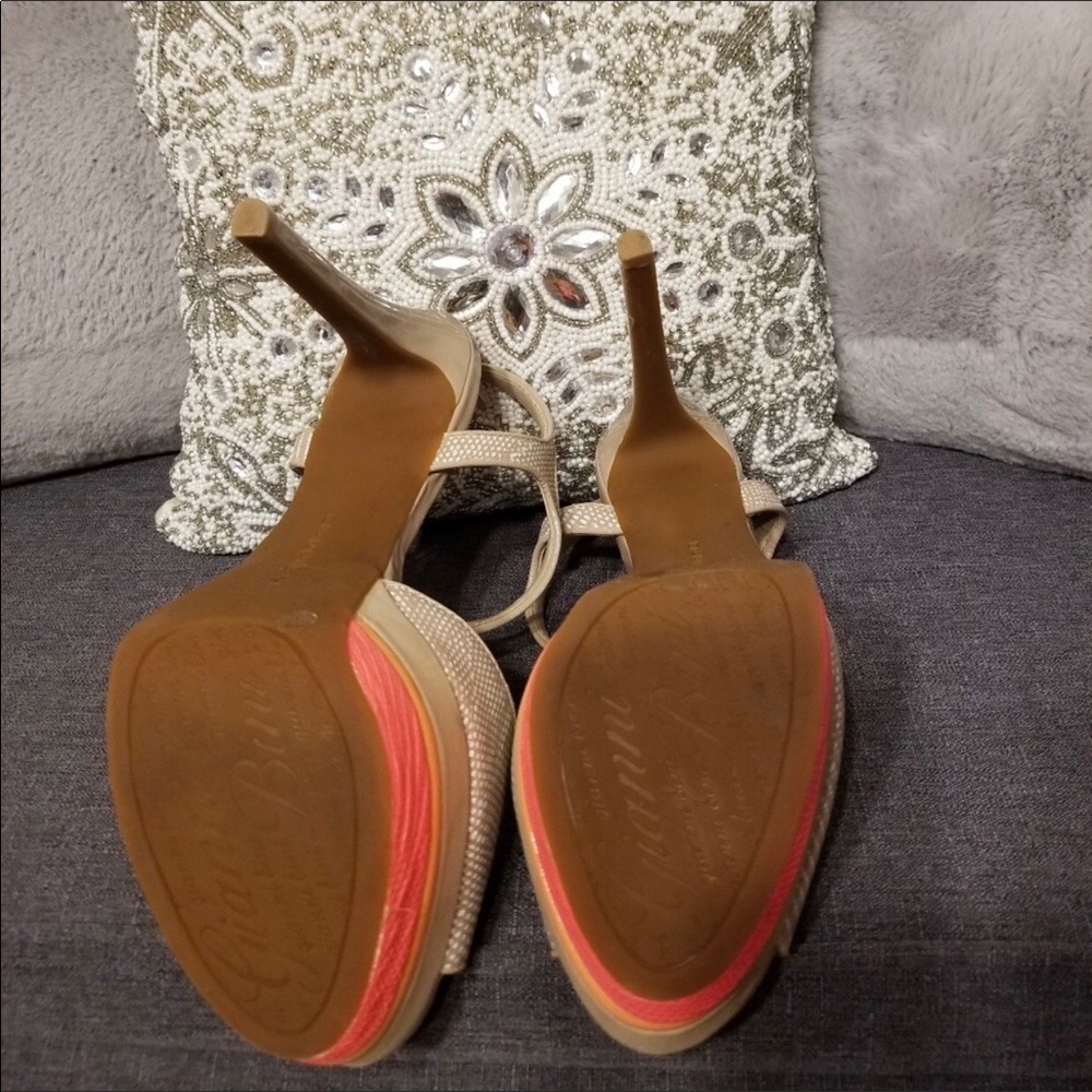 Shoes - Picture 2 of 3